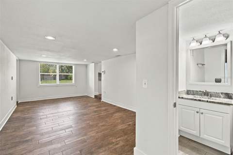 4107 W Wyoming Avenue, Tampa FL - photo 13 of 42
