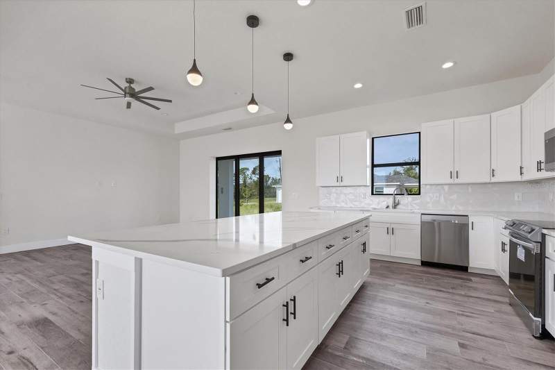 3 bedroom Single Family Residence at 200 Redwood Road, Rotonda Lakes, Rotonda West — photo 5