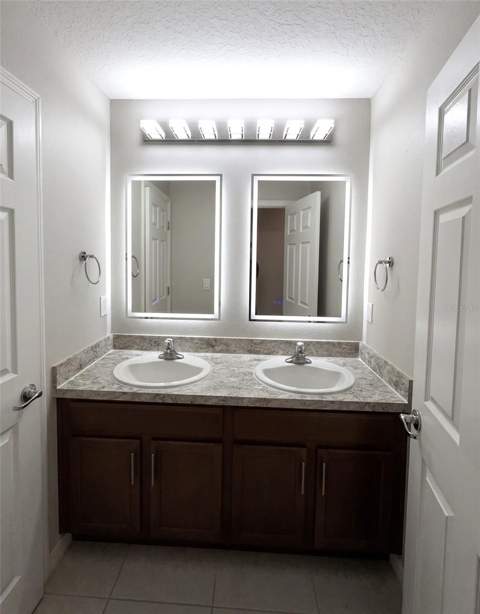 352 Blue Lake Circle, Kissimmee FL - photo 17 of 27