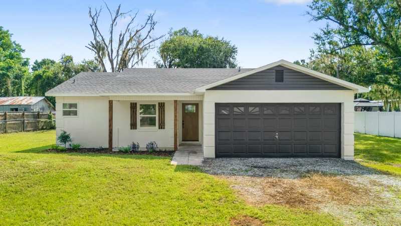 3 bedroom Single Family Residence at 414 S Wiggins Road, Plant City, Plant City — photo 1