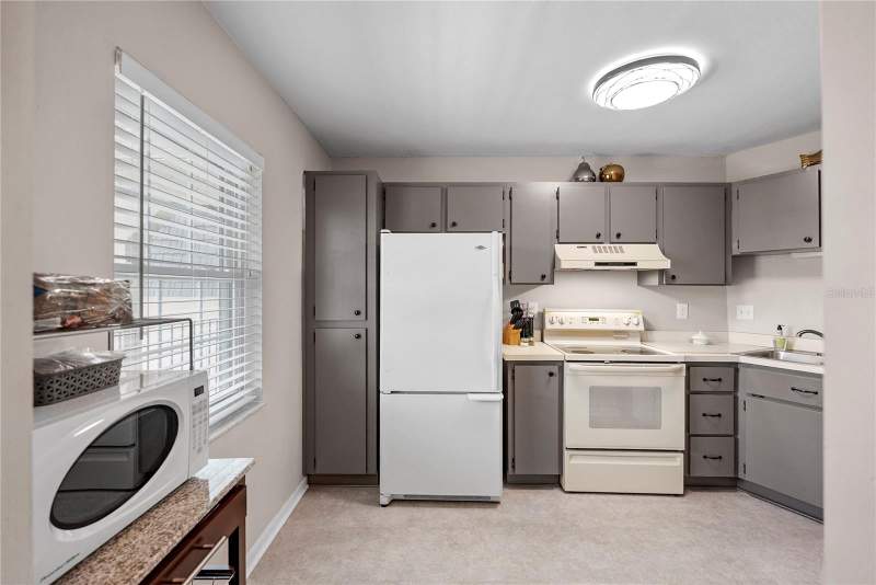 2 bedroom Condominium at 8703 Bardmoor Boulevard #305, Cordova Greens Condo, Seminole — photo 4