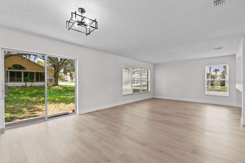 4 bedroom Single Family Residence at 1537 Morning Star Drive, Sunrise Lakes Ph I Sub, Clermont — photo 3