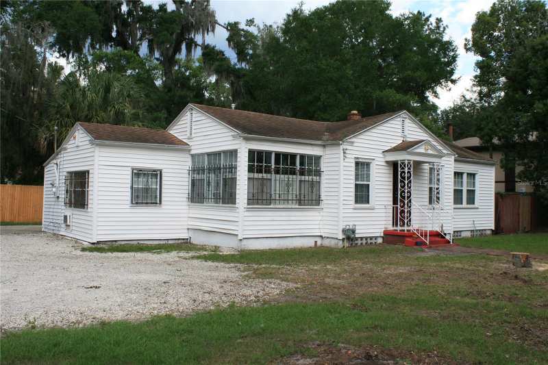 5 bedroom Single Family Residence at 1822 NW 6th Avenue, Forest Park Sub, Gainesville — photo 1
