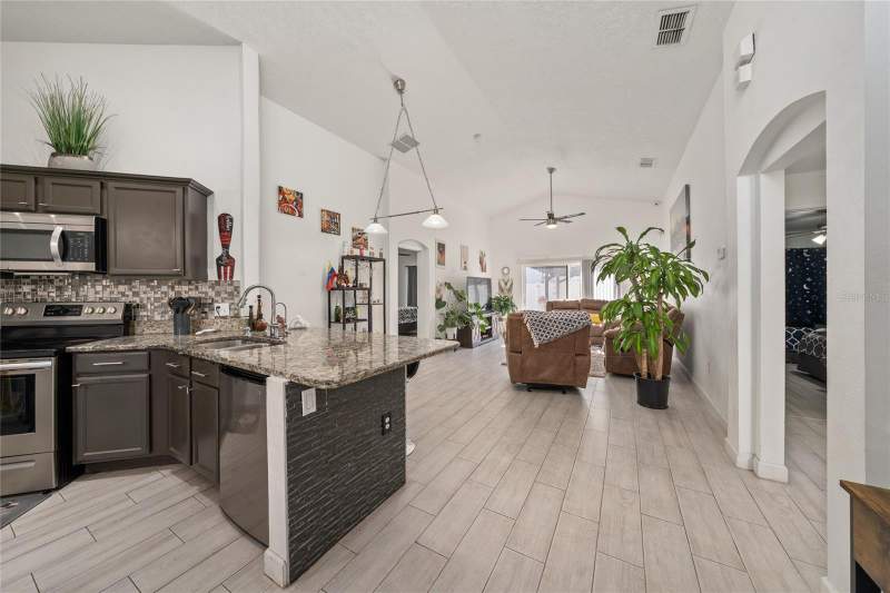 3 bedroom Single Family Residence at 2822 Moultrie Creek Drive, Heritage Lakes, Kissimmee — photo 5
