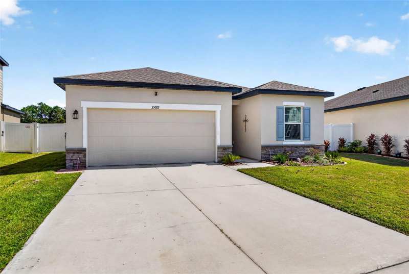 4 bedroom Single Family Residence at 35683 Buttonweed Trail, Hidden Creek, Zephyrhills — photo 1
