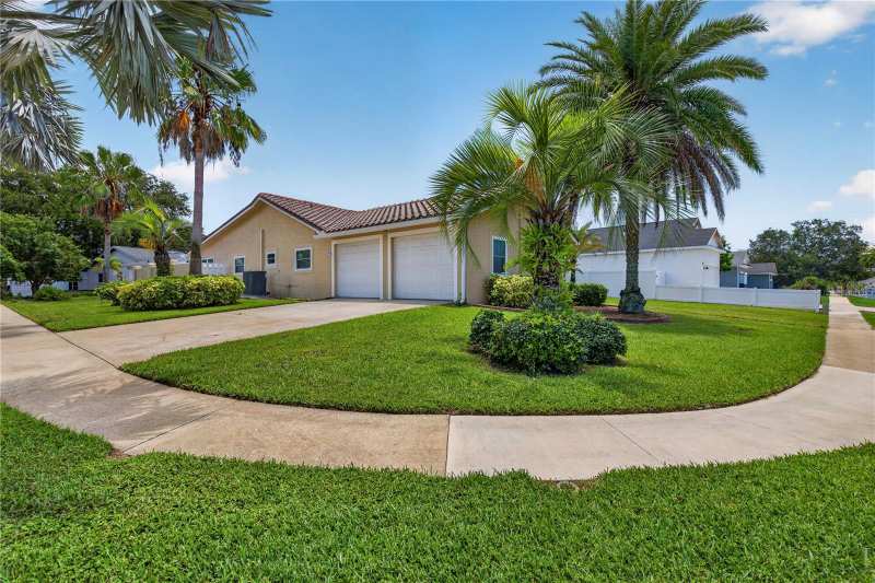 3 bedroom Single Family Residence at 4831 Blue Jay Circle, Blue Jay Woodlands - Ph 2, Palm Harbor — photo 1