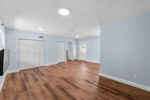 7002 Applewood Court, Tampa FL - photo 19 of 66