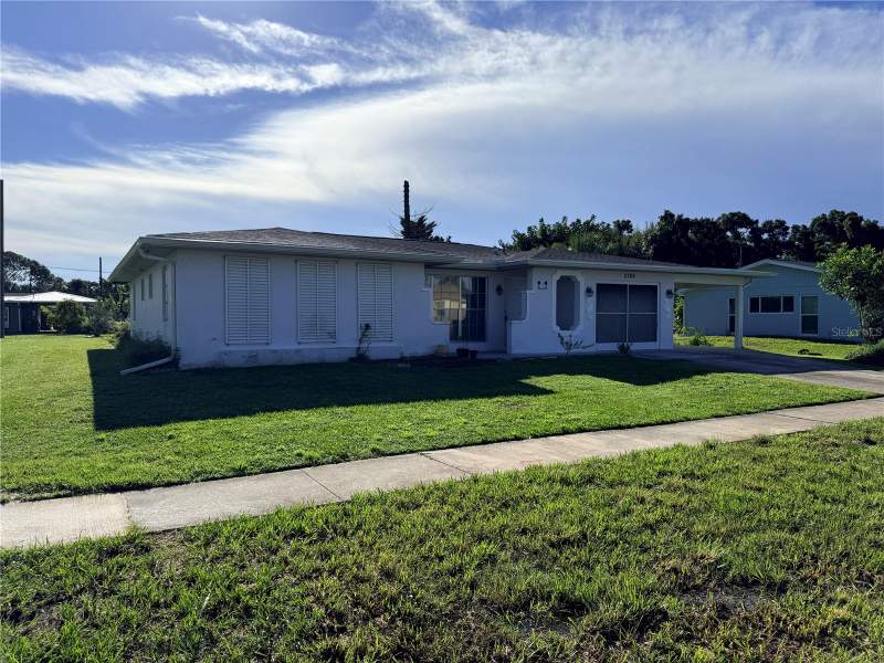 3 bedroom Single Family Residence at 2306 Beacon Drive, Port Charlotte Sec 020, Port Charlotte — photo 2