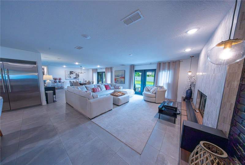 4 bedroom Single Family Residence at 9197 Bay Hill Boulevard, Bay Hill Sec 05, Orlando — photo 5