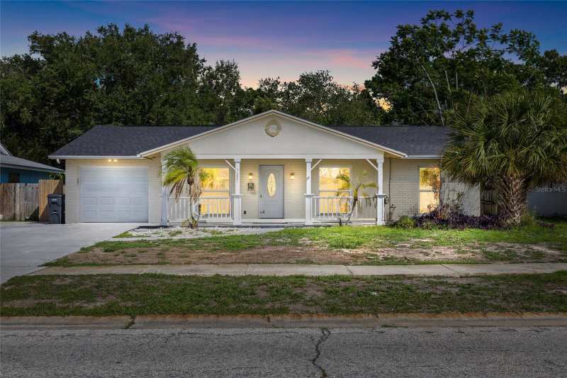4 bedroom Single Family Residence at 7221 Northbridge Boulevard, Townn Country Park Unit 36, Tampa — photo 1