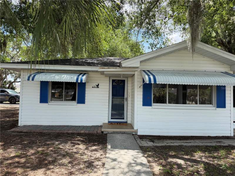 2 bedroom Single Family Residence at 301 S Seminole Avenue, Minneola, Minneola — photo 2