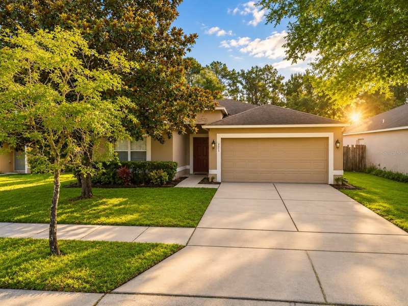 4 bedroom Single Family Residence at 2015 Corner School Drive, Corner Lake Ph 01 49 49, Orlando — photo 1