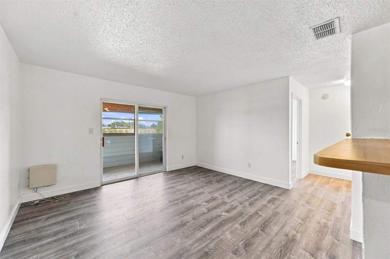 1 bedroom Condominium at 1400 Gandy Boulevard #416, Windjammer Condo, St Petersburg — photo 3