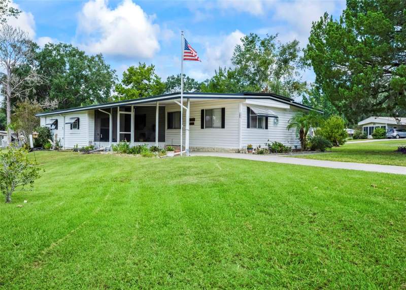 2 bedroom Manufactured Home at 309 Sheerwood Drive, Oak Grove Mobile Home Sub Un #2, Lady Lake — photo 4
