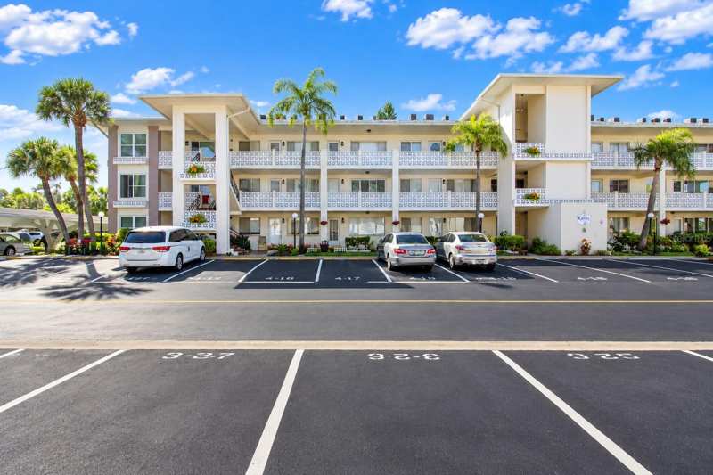 1 bedroom Condominium at 1235 S Highland Avenue #4-207, Kalmia Condo, Clearwater — photo 1