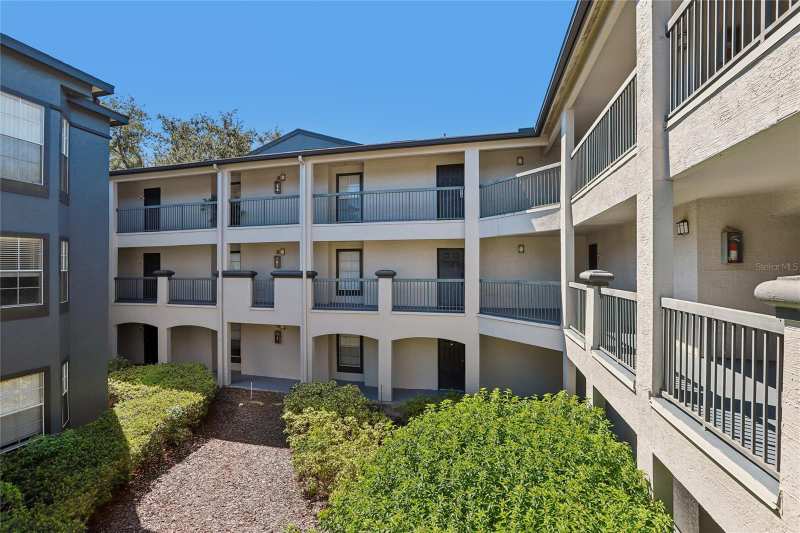 1 bedroom Condominium at 13110 Arbor Isle Drive #201, The Falls At New Tampa A Condo, Temple Terrace — photo 1