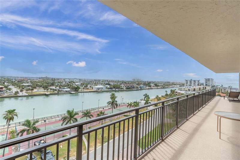 2 bedroom Condominium at 7600 Bayshore Drive #701, Mansions By The Sea Condo, Treasure Island — photo 4
