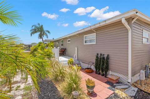 7165 Mount Georgetown Drive #571, St Petersburg FL - photo 18 of 38
