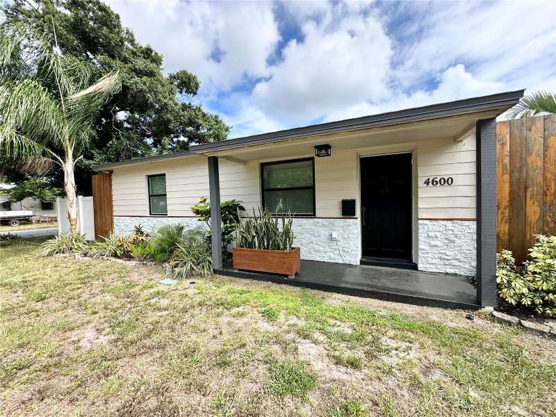 2 bedroom Single Family Residence at 4600 30th Avenue, Highview Sub Blk C, Lot 10, St Petersburg — photo 1