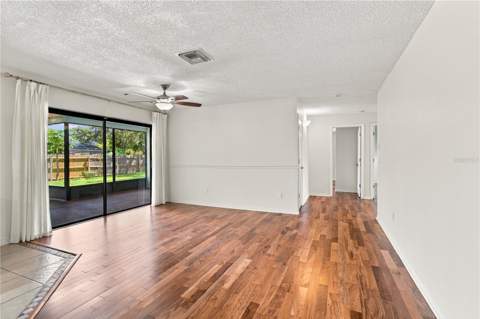 1507 Poinsettia Avenue, Tarpon Springs FL - photo 15 of 38