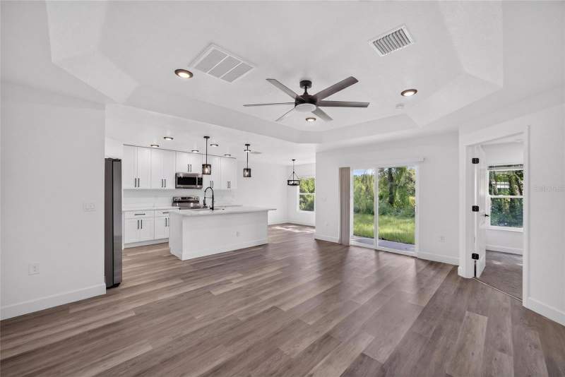3 bedroom Single Family Residence at 2225 McCarthy Avenue, Lockharts Sub, Sanford — photo 2