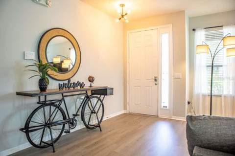 210 Las Fuentes Drive, Kissimmee FL - photo 6 of 79