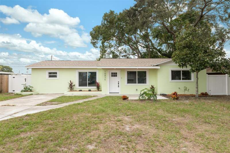 Robertsons R EHomes for Sale in Seminole, FL