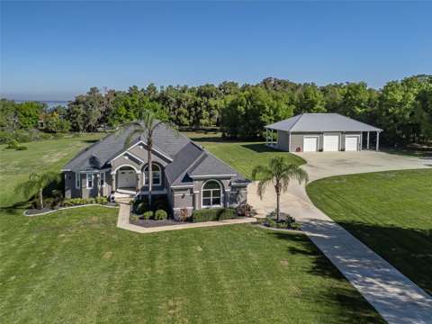 13945 SE 156Th Lane, home for sale in Weirsdale 32195