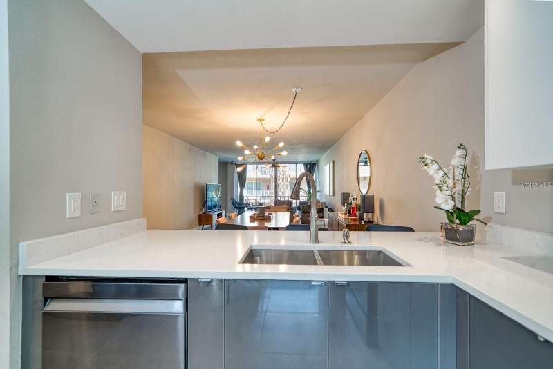 2 bedroom Condominium at 105 Island Way #132, Islander The Condo, Clearwater — photo 3