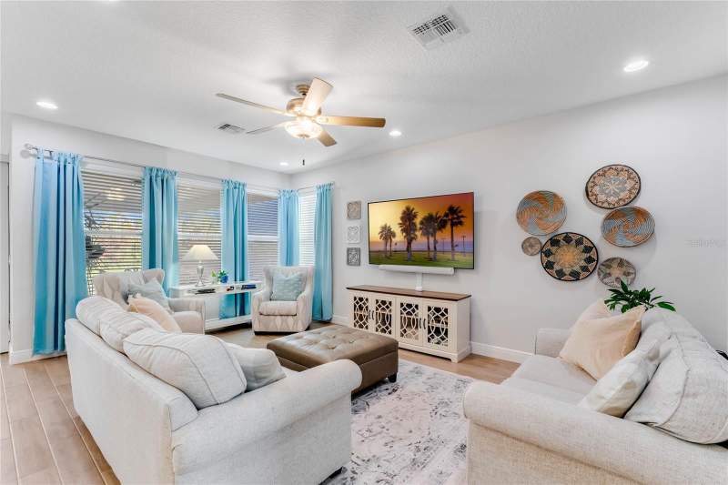 5 bedroom Single Family Residence at 9849 LOST CREEK DRIVE, WATERLEIGH, WINTER GARDEN — photo 4