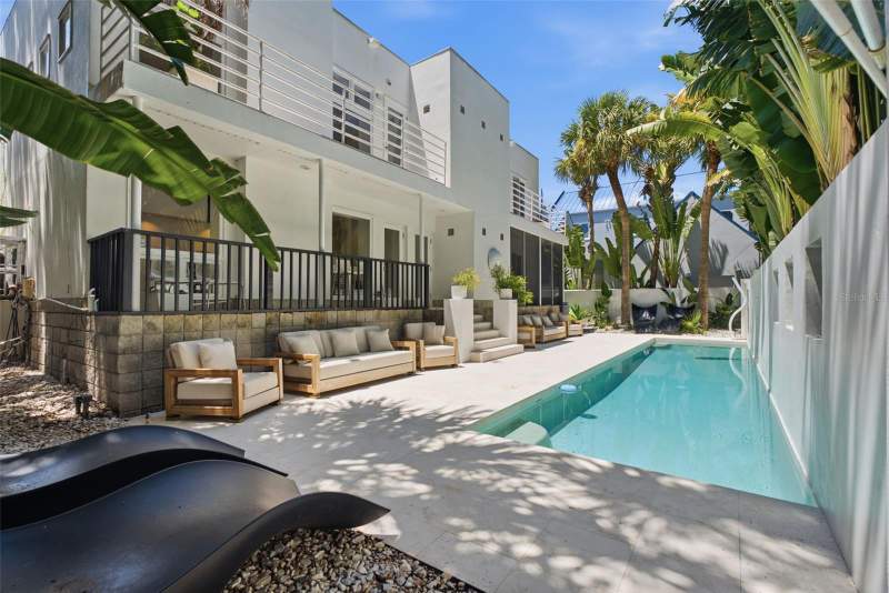 3 bedroom Single Family Residence at 2701 CHAMBRAY LANE, CHAMBRAY SUB REP, TAMPA — photo 2