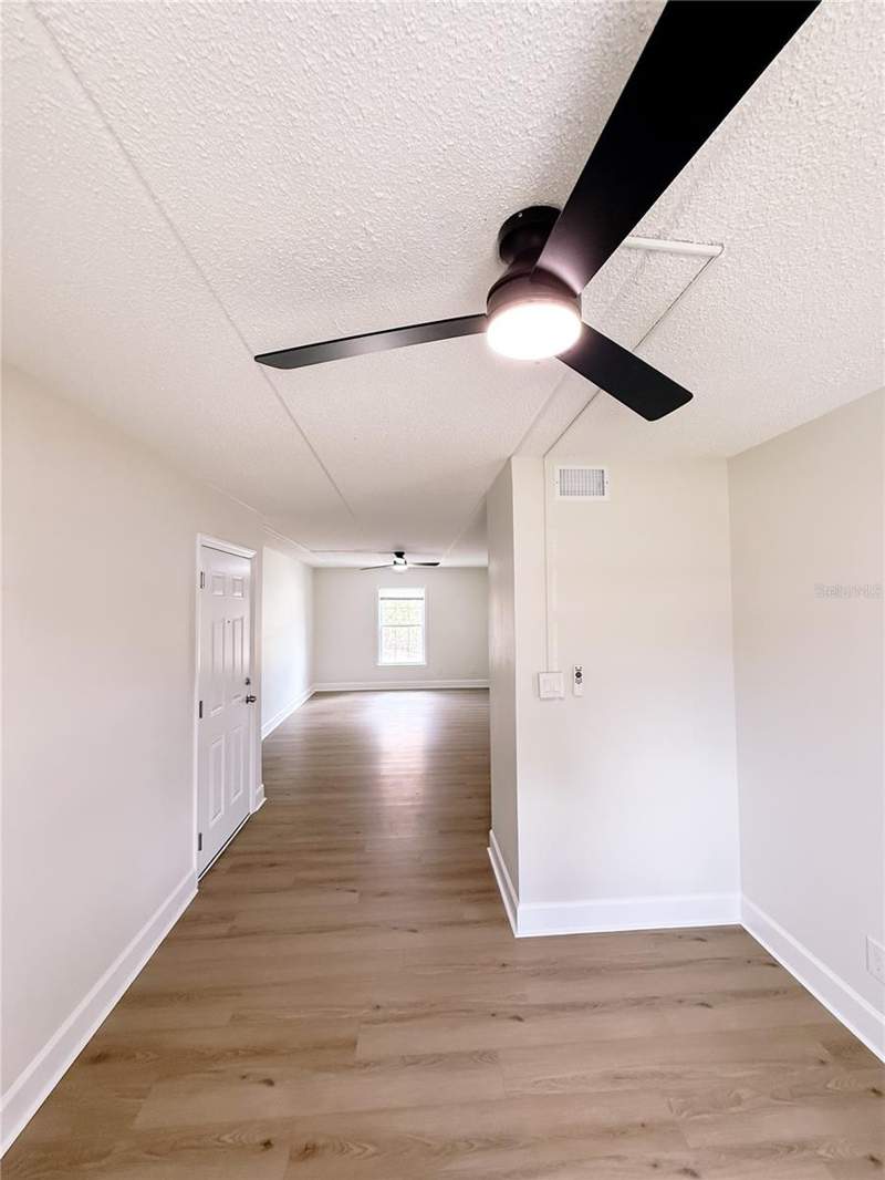 3 bedroom Condominium at 1275 85th Avenue #1275B, Jamestown Condo, St Petersburg — photo 4