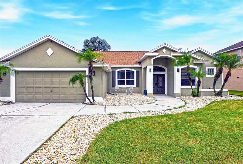 4 bedroom Single Family Residence at 4505 Bloomsbury Court, Northdale Golf Clb Sec D Un 3, Tampa — photo 1