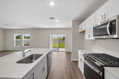 36564 Sagemoor Drive, Zephyrhills FL - photo 14 of 42