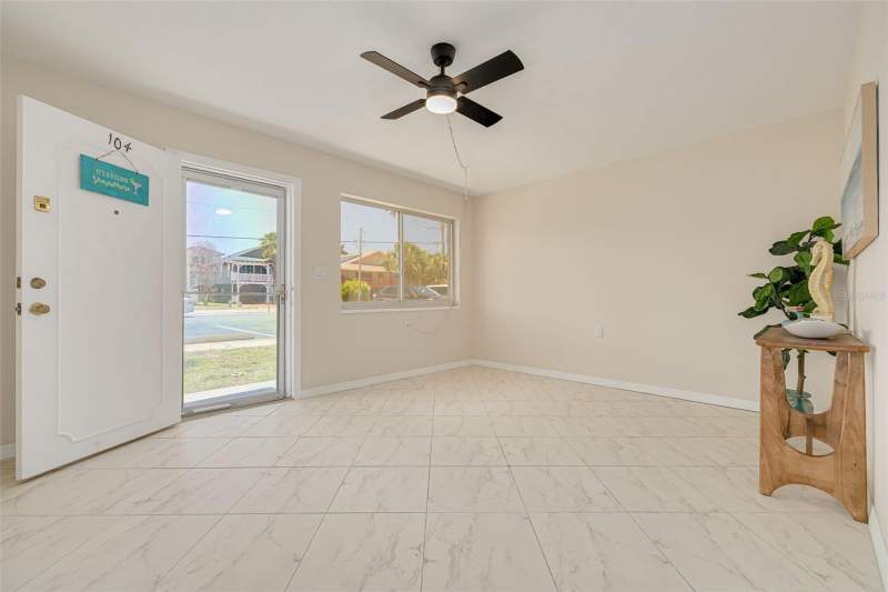 1 bedroom Condominium at 250 126th Avenue #104, Capri Isle Garden, Treasure Island — photo 4