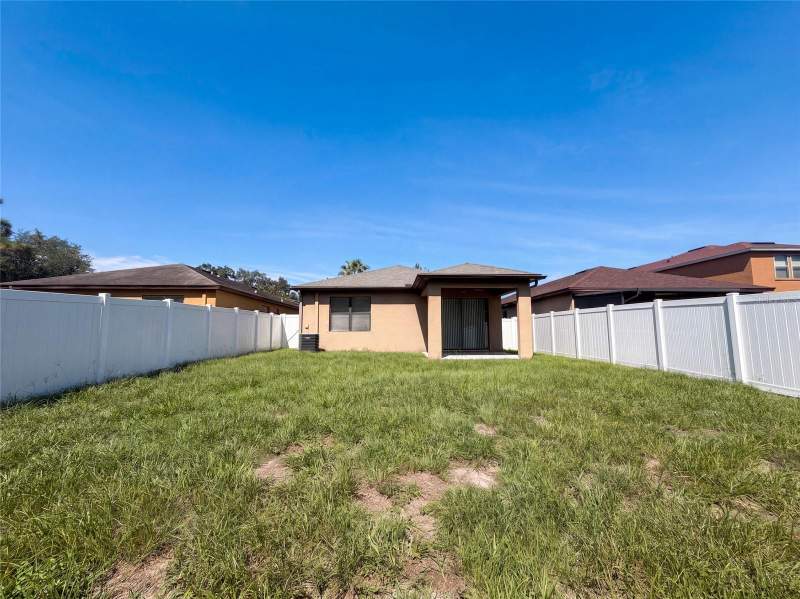 3 bedroom Single Family Residence at 6308 Magnolia Park Boulevard, Magnolia Park Southeast D, Riverview — photo 5