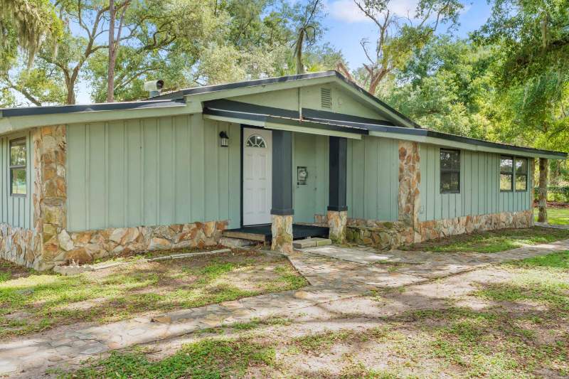 3 bedroom Single Family Residence at 12616 Thonotosassa Road, Unplatted, Thonotosassa — photo 2