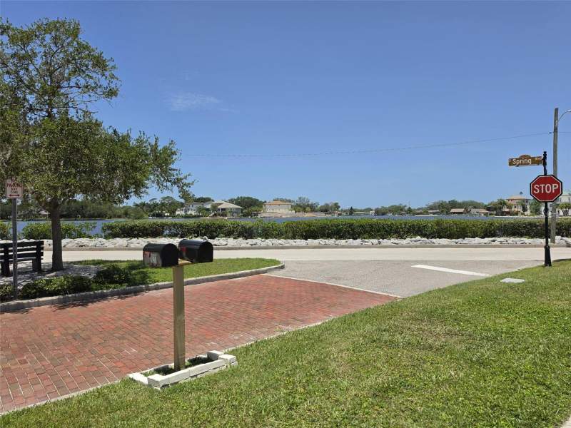3 bedroom Half Duplex at 121 Bay Street, Welshs Bayou Add, Tarpon Springs — photo 4