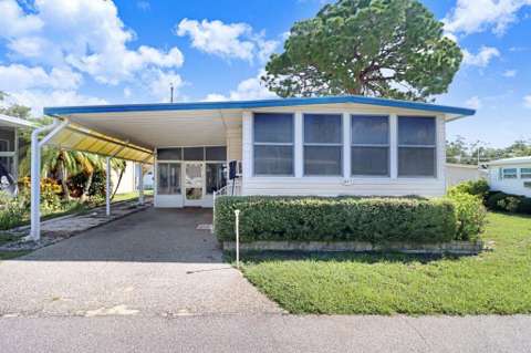 585 Sky Harbor Drive #317, golf community for sale in Clearwater