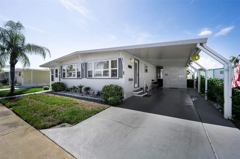 3 bedroom Mobile Home at 143 Melody Lane, Tarpon Shores Mobile Home Village Unrec, Tarpon Springs — photo 2