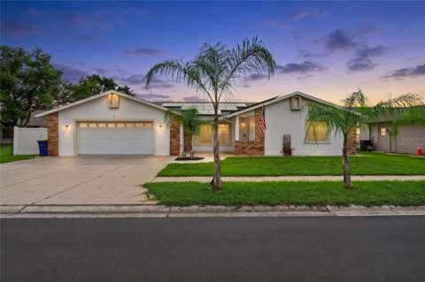 4607 Sawgrass Boulevard, pool for sale in New Port Richey