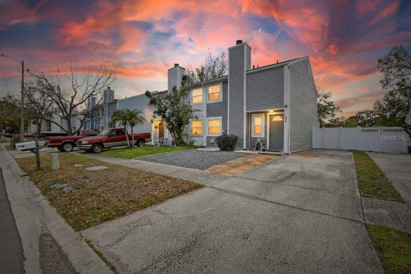 3 bedroom Townhouse at 6424 Rockpointe Drive, Rockpointe Patio Homes, Tampa — photo 2