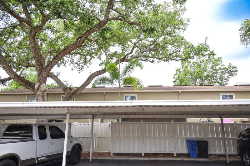 3 bedroom Townhouse at 7107 Hernando Court, Morganwoods Garden Hms Ph 2, Tampa — photo 5