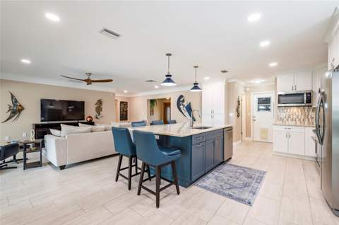 541 Crystal Drive, Madeira Beach FL - photo 10 of 38