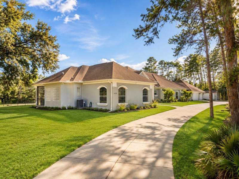 6 bedroom Single Family Residence at 11200 Woodland Waters Boulevard, Woodland Waters Ph 1, Weeki Wachee — photo 2