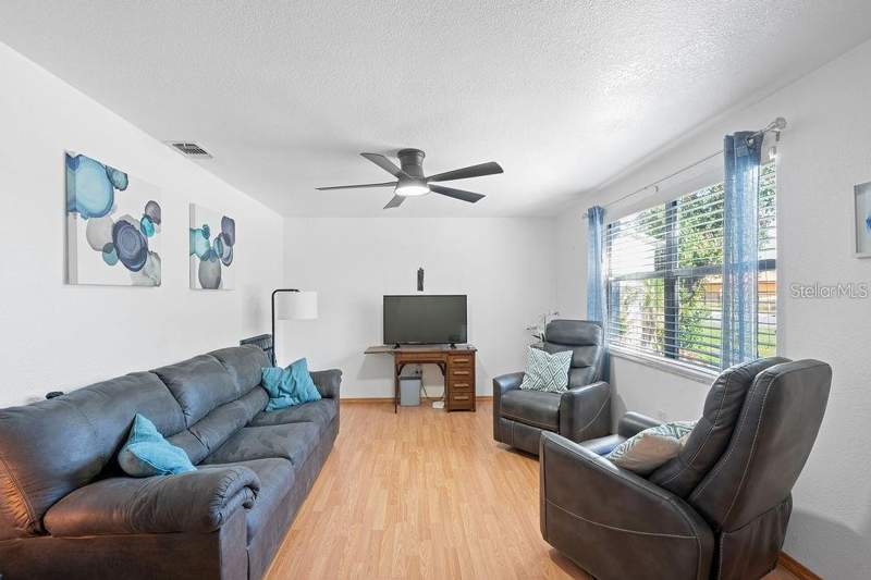 3 bedroom Single Family Residence at 1105 58TH STREET, PASADENA ESTATES SEC H, ST PETERSBURG — photo 4