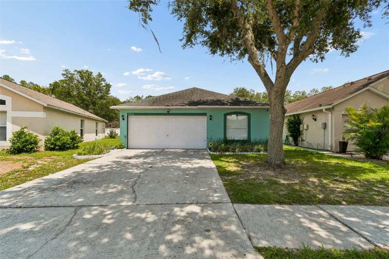3 bedroom Single Family Residence at 5936 Lake Front Drive, Pine Ridge, Wesley Chapel — photo 1