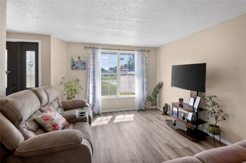 6108 Fairway Boulevard, Apollo Beach FL - photo 8 of 54