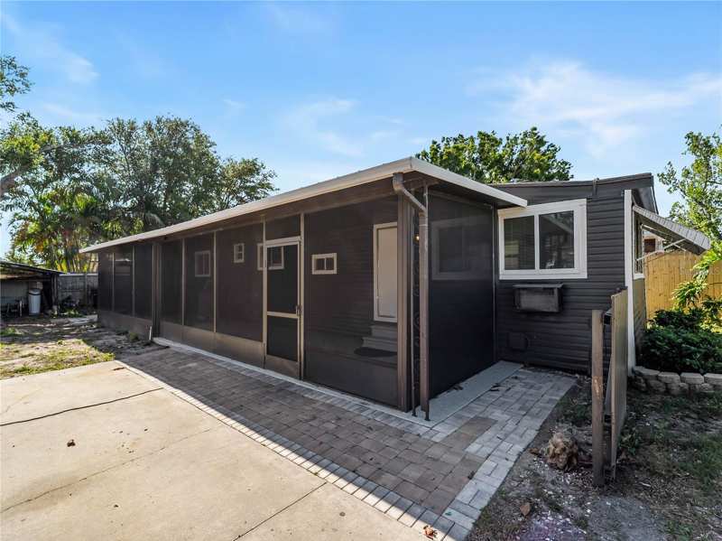 2 bedroom Mobile Home at 110 Verona Street, Venice By-Way, Nokomis — photo 1
