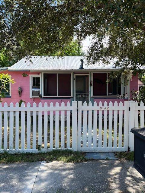535 WILKIE STREET home for sale in Dunalta